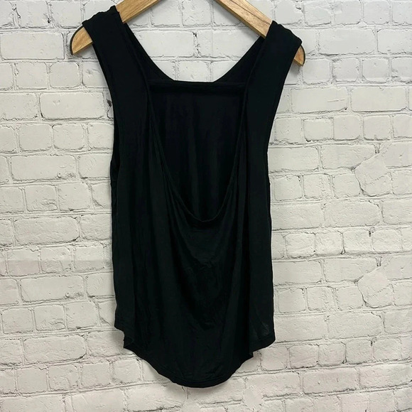 Burn Bootcamp open back tank with graphic size S EUC - Picture 3 of 3